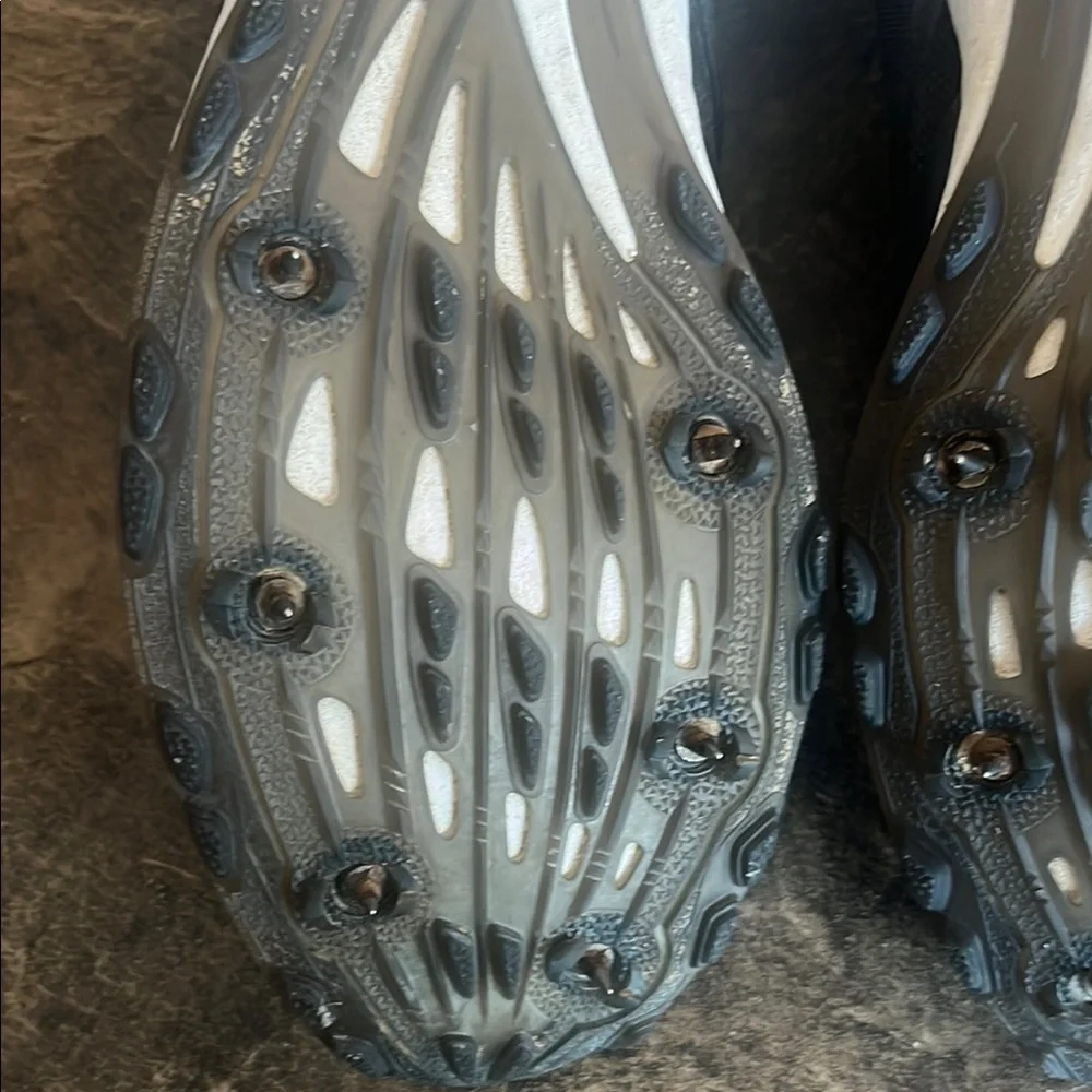 Adidas Black Track and Field Spikes - Picture 3 of 6